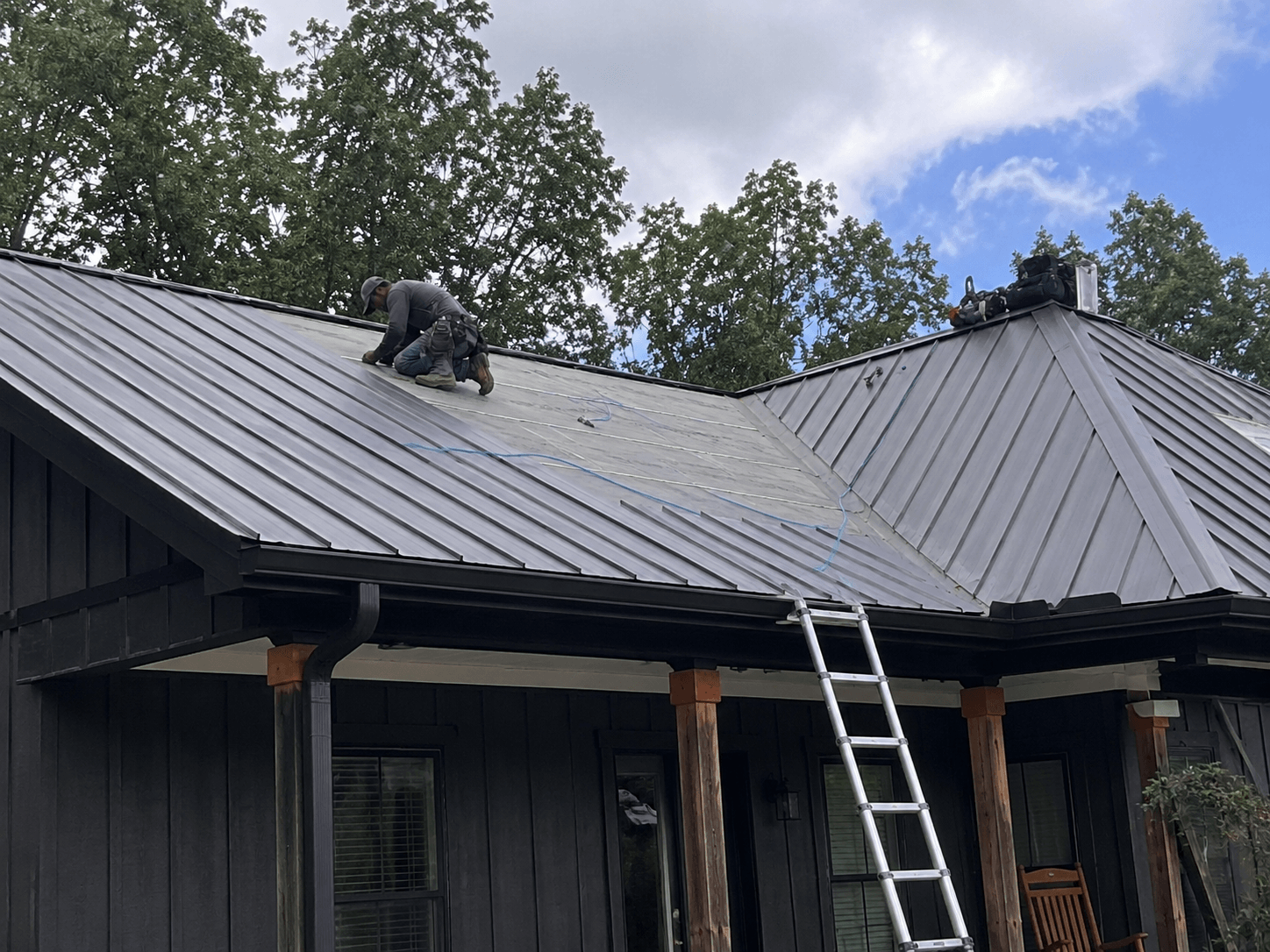 Metal Roofing services by Walfredo Lopez Contractor